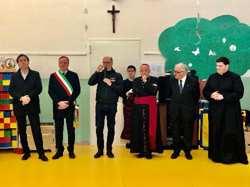 il vicegovernatore Fvg, Riccardo Riccardi (al centro), all'inaugurazione del primo asilo nido Martignacco